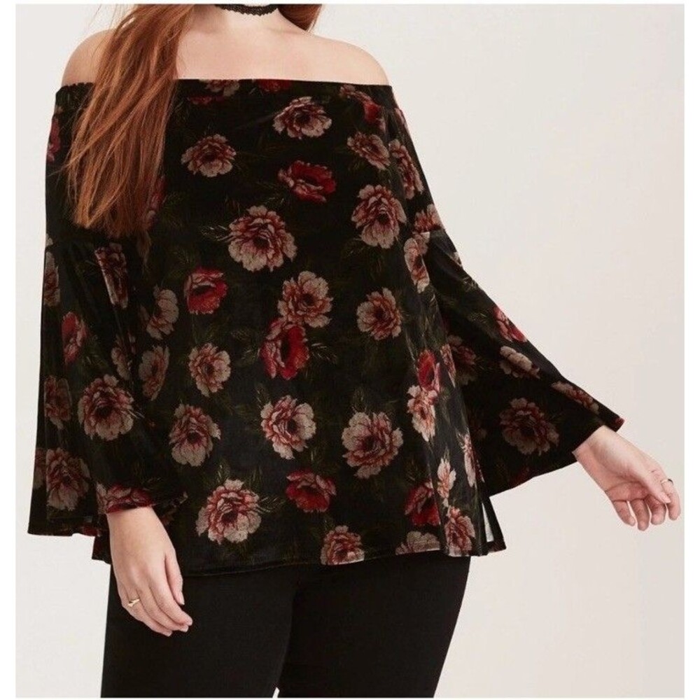 Torrid Black Floral Print Velvet Off Shoulder Bell Sleeve Top Sz 1X NEw with tag